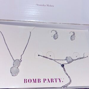 RBP4891 Snowflake Wonder Glam Box by Bomb Party